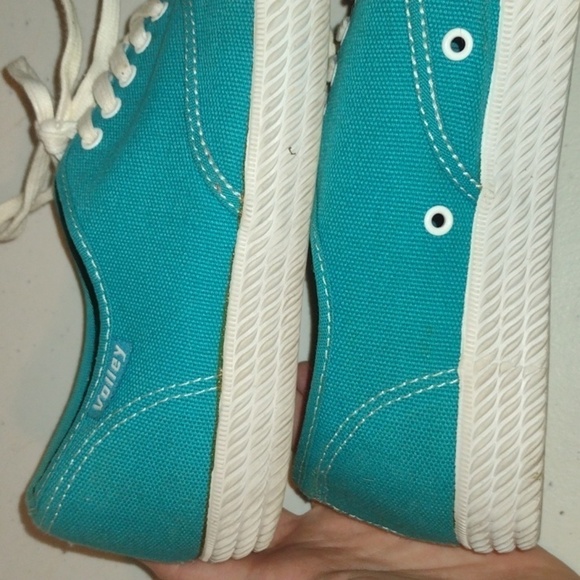 Volley shoes size 8 - Picture 9 of 16